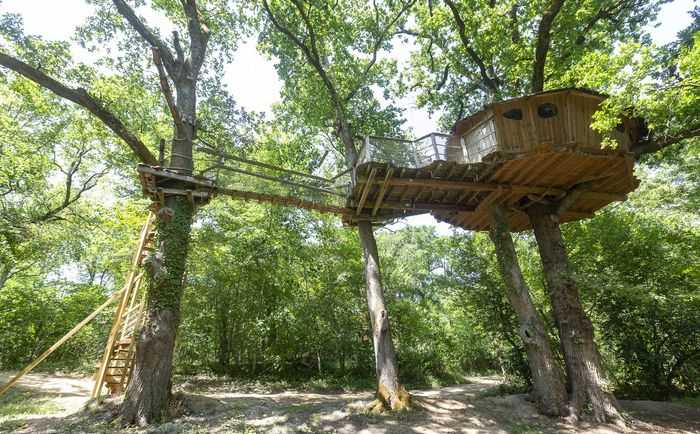 La cabane dans les arbres à Pierrefitte-sur-Sauldre