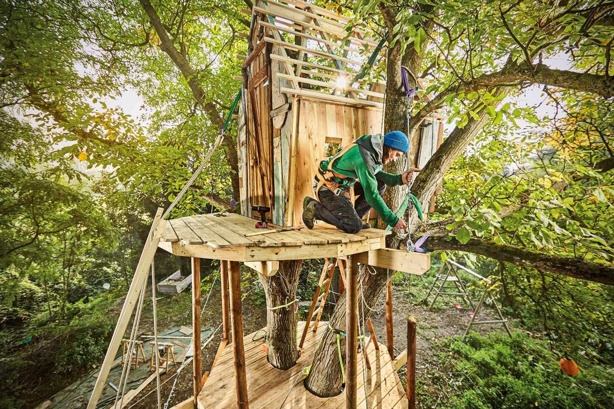 Étapes de construction d'une cabane dans les arbres